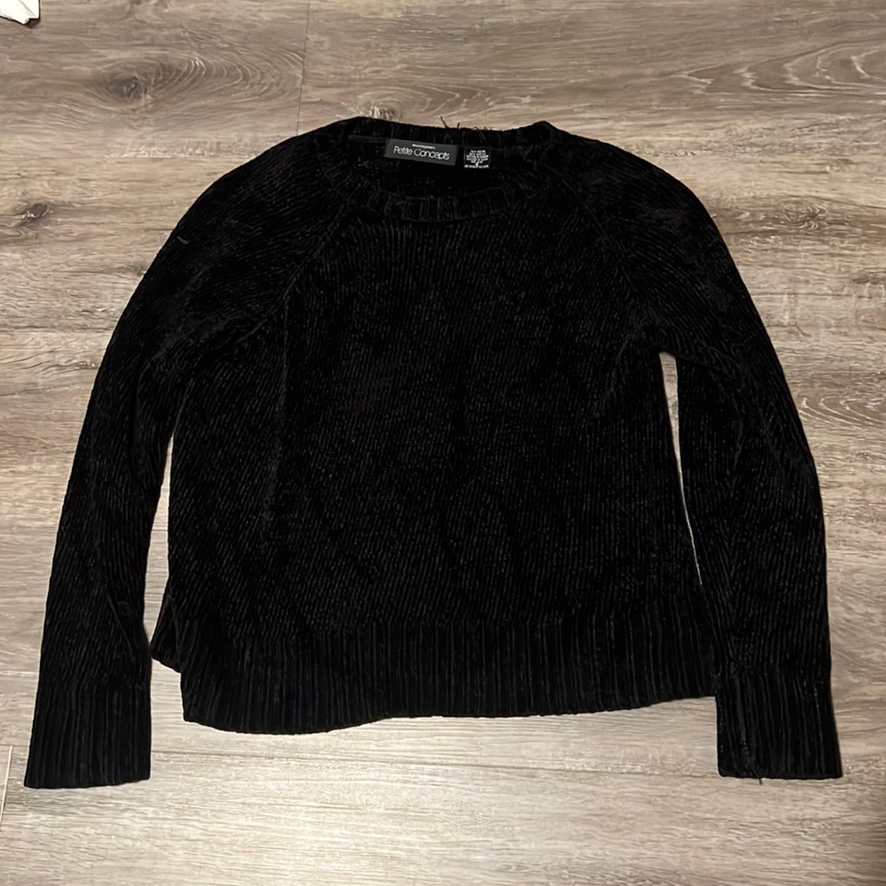 bloomingdale’s black sweater